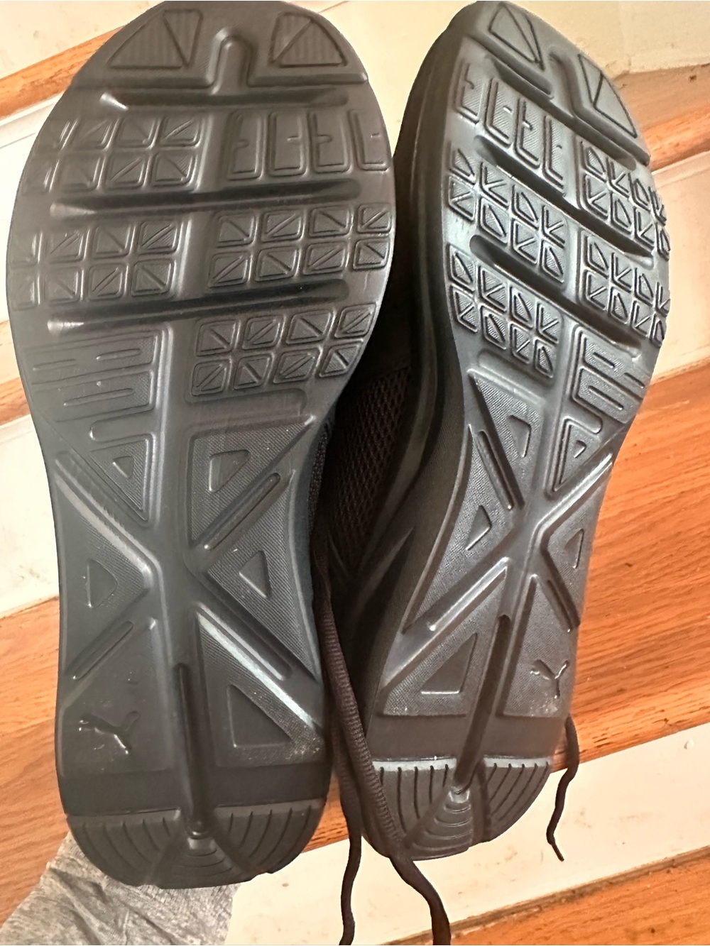 Puma sneakers Soft Foam + size 11 Men’s - Picture 5 of 8